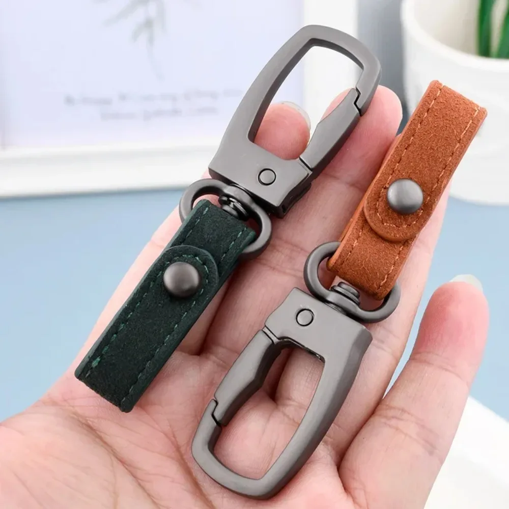 Stylish Handcrafted Genuine Leather Keyring – Elegant Key Organizer and Decorative Accessory