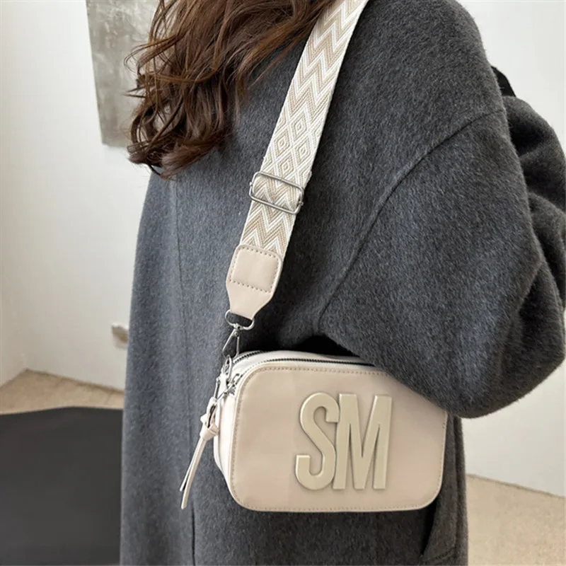 Fashionable Versatile Leather Women Bag with Casual Single Chic Shoulder Bag, Letter Design Luxury Crossbody Bag with Wide Strap