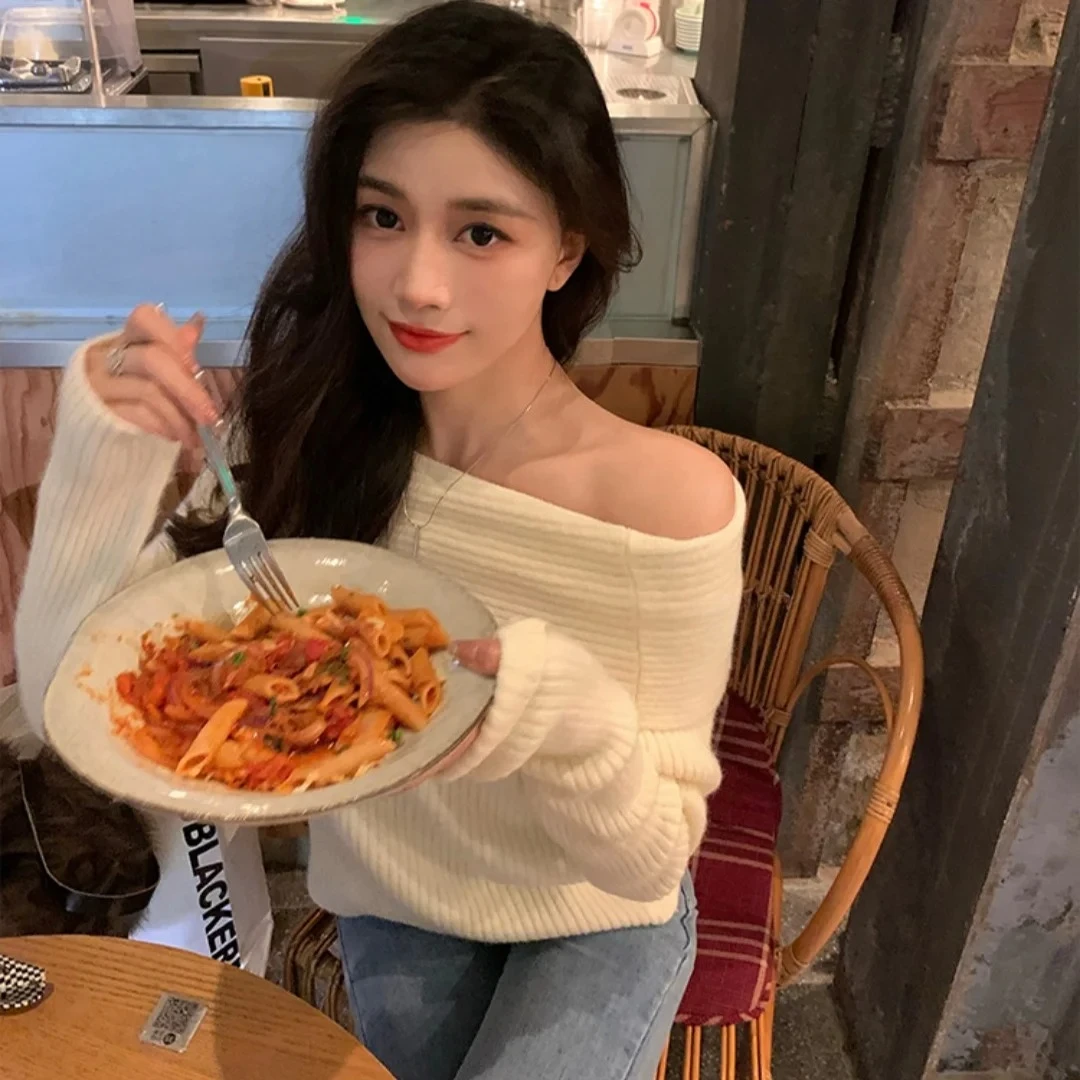 Fashion Autumn New Women's Slim-fit Long-sleeved Sweater One-word Shoulder Off-the-shoulder Women's Knitwear Sexy Top