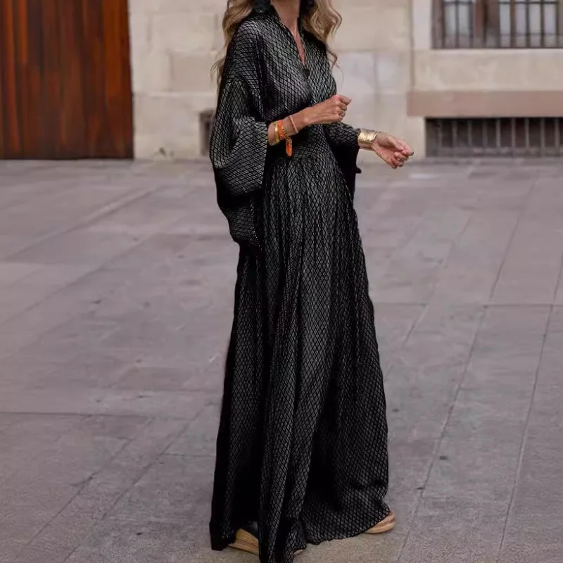 فساتين ماكسي فضفاضة بأكمام تشبه جناح الخفّاش للنسا...