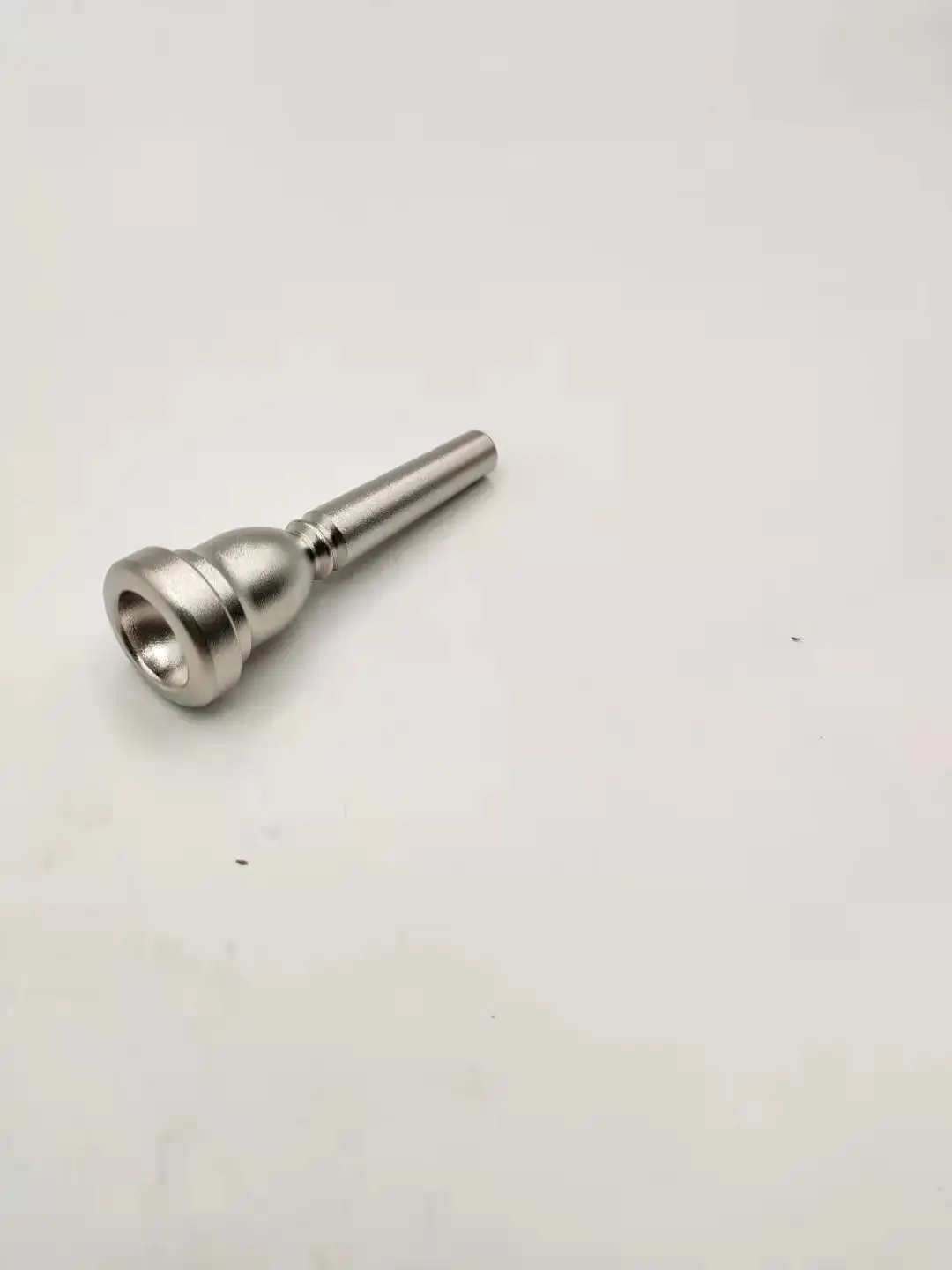 

Free Shipping Bb Trumpet Nozzle Size 3C 5C 7C Sliver Plated Musical Brass Instruments Trumpet Accessories