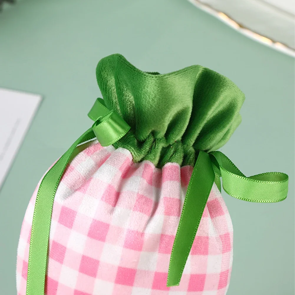 1Pcs Easter Carrot Gift Bags Velvet Carrot Drawstring Bags Easter Candy Cookie Packaging for Kids Easter Decoration 2025