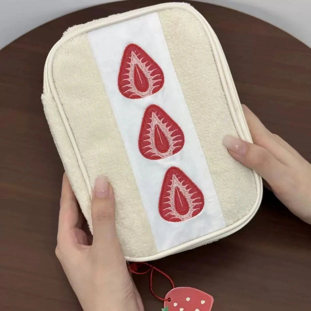 Große Kosmetiktasche Aus Plüsch Für Damen Erdbeer Design_voghion.com