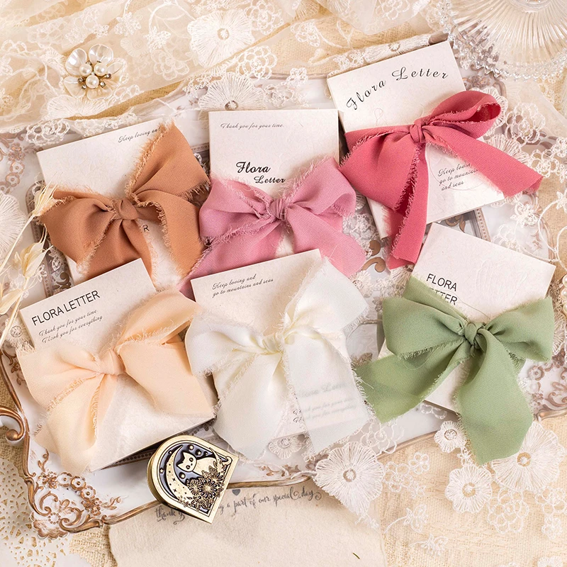 

Shanbu 30Sheets/Book Floral Letter Vintage Material Paper Specialty Paper Deco Scrapbooking DIY Collage Retro Diary Paper