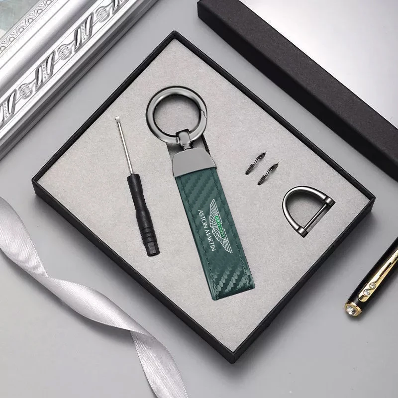Aston Martin Carbon Fiber Look Sleutelhanger - Complete set van alle vier de kleuren