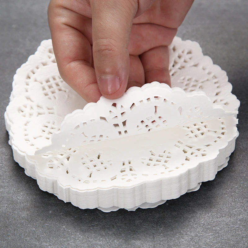 150pcs White Round Lace Paper Doilies Cake Packaging Paper Pad Doilies Hollowed Doilies For Wedding Party Birthday Decoration 4