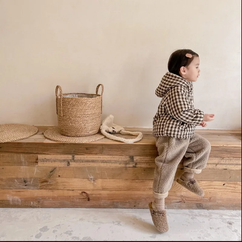 ���� �ܿ� �ҳ� �ҳ� ��Ʈ, üũ ���� �� �Ҹ� �β��� ��ư �е� �Ƿ�, ������ �ĵ� ��Ʈ, ��� �ƿ����� E21807