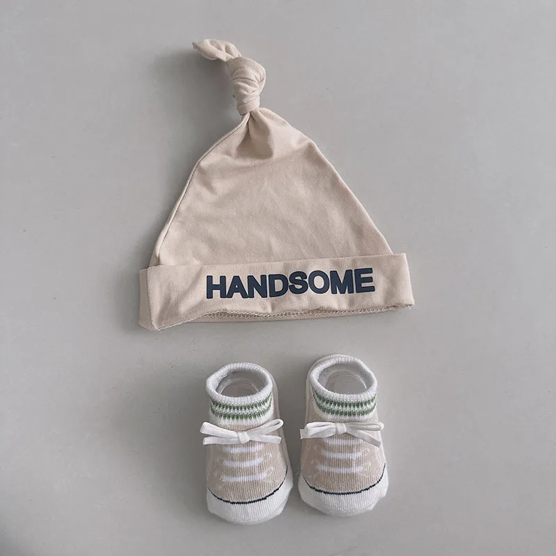 0-12M Newborn Baby Boy Hat Socks Shoes 2pcs Set New born Babies Accessories Boys Beanie Shoes Cotton Turban Photography Props