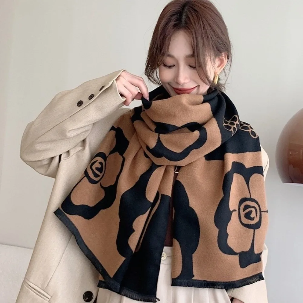 Cozy Luxury Cashmere Scarf Flower Pattern Soft Winter Shawl Warm Thick Bufanda Stoles Women Winter Season Fashion Accessory