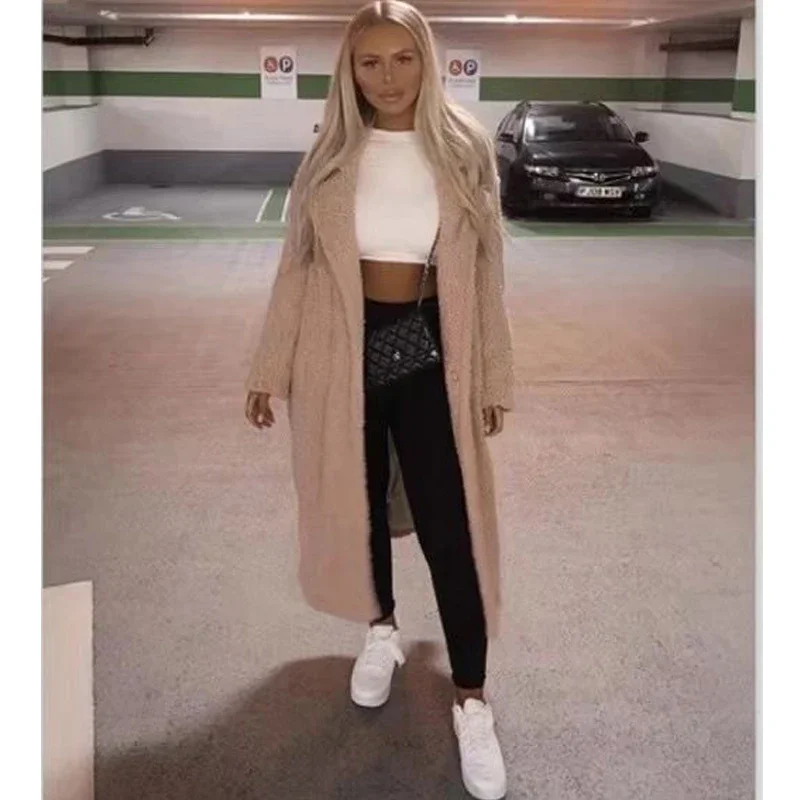 Рисунок 4 - Женская длинная теплая осенне-зимняя