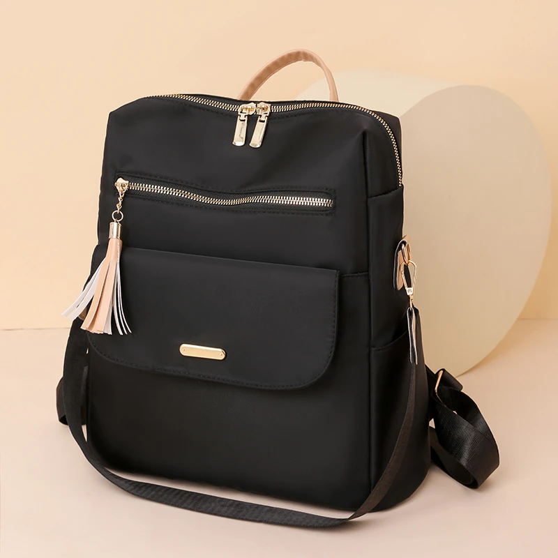 Fashionable women's backpack, adjustable shoulder straps, zipper closure, polyester lining, suitable for various occasions, mult
