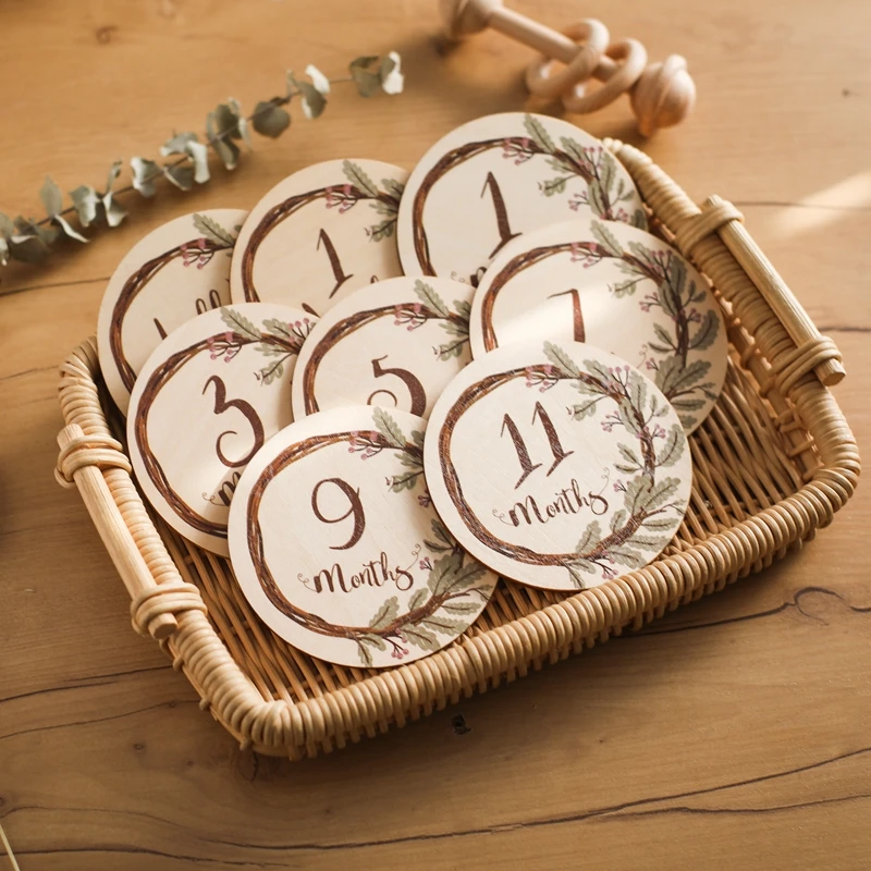 

8Pcs Baby Wooden Monthly Memorial Milestone Cards Flower Monthly Newborn Engraved Age Photography Accessories Baby Birthing Gift