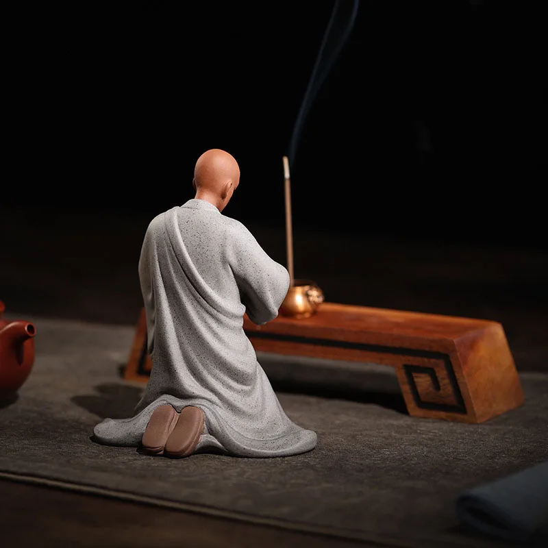 Chinese Style Sand Kneel Pray Buddha Monk Zen Home Living Room Temple Tearoom Decoration, Fengshui Souvenir, Antique Peaceful