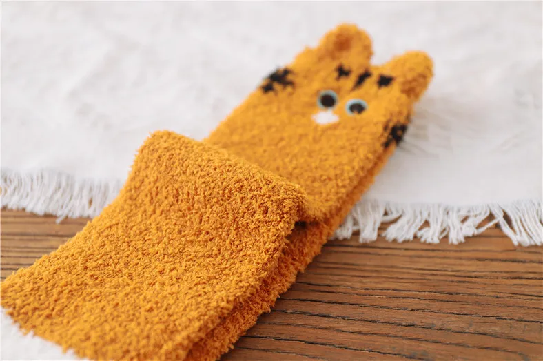 2 Paar Kawaii Cartoon Flauschige Socken Damen Katzenpfoten-Muster 3D-Socken Super Dicke Weiche Gemütliche Fleece-Socken für den Winter – Detail 12