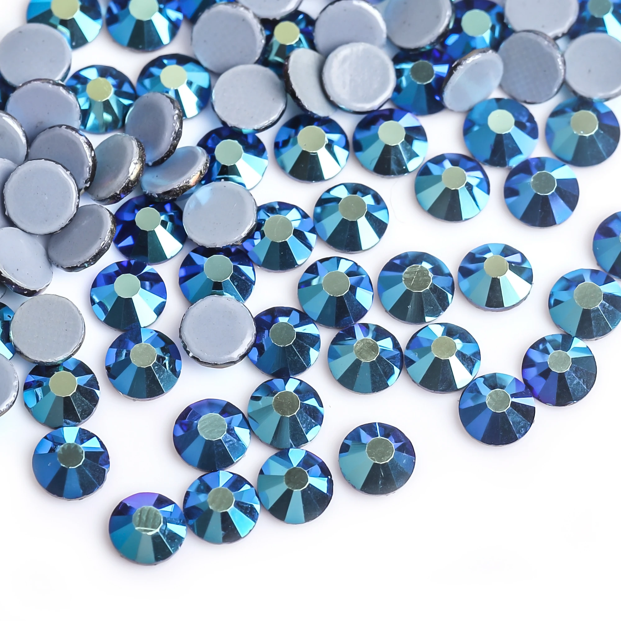 Vibrant Crystal AB Glass Hot Fix Rhinestones for Clothing and Garment Decoration
