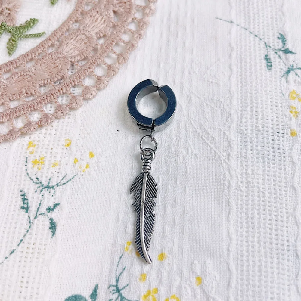 Fashion Hexagram Doll Jewelry Ear Clip Black Personalized Doll Stud Earrings Chain Mini Cool Plush Doll Earring 15cm/20cm Doll