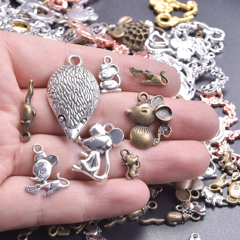 

Cute Little Mouse Antique Bronze Mixed Alloy Pendant Charm For Jewelry Making DIY Craft Bracelets Earrings Finding Materials