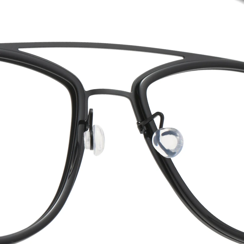 Eyeglass Image 5