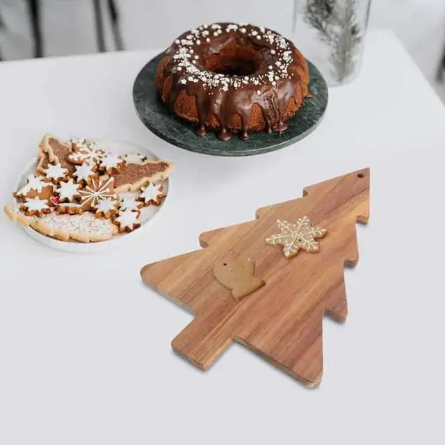 Christmas Cutting Board Wooden Charcuterie Board Kitchen Christmas Tree Cutting Board Vegetable Platter Serving Tray With Handle 1