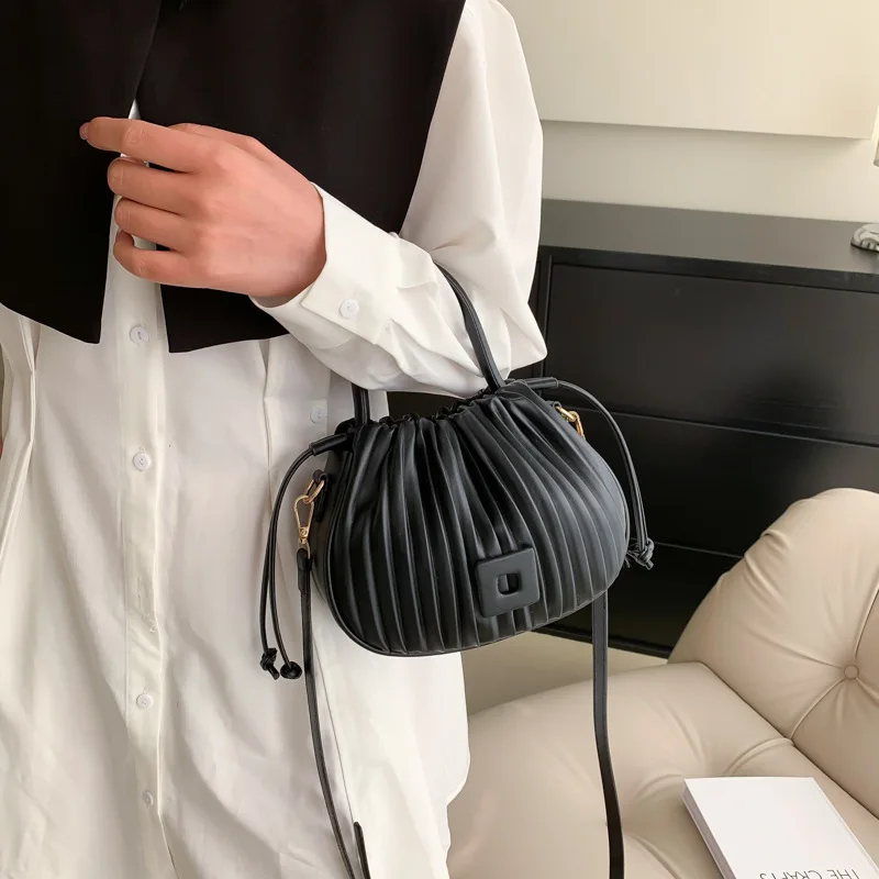 Single Hand-held for Handbag Shoulder Bag Woman Pleated Multicolored High-quality Messenger Versatile Luxury Crossbody Classic