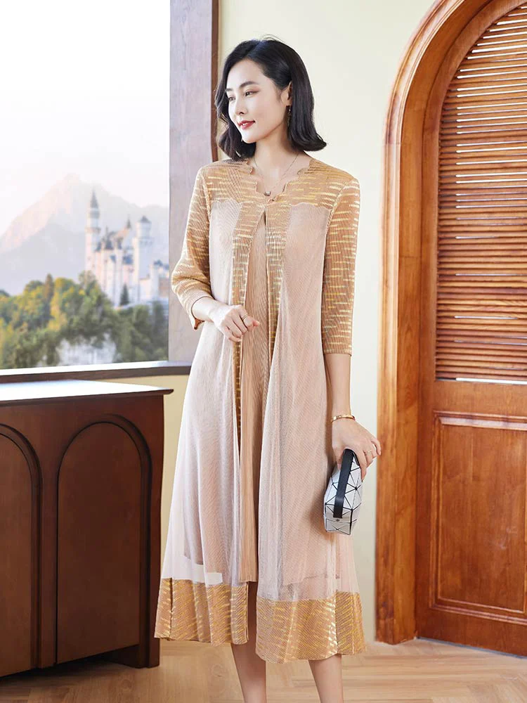 

Miyake Pleated Fake Two Piece Dress Women's Fashion Hot Stamping Petal Collar Long Sleeve Elegant Dress Plus Size Pleated Skirt