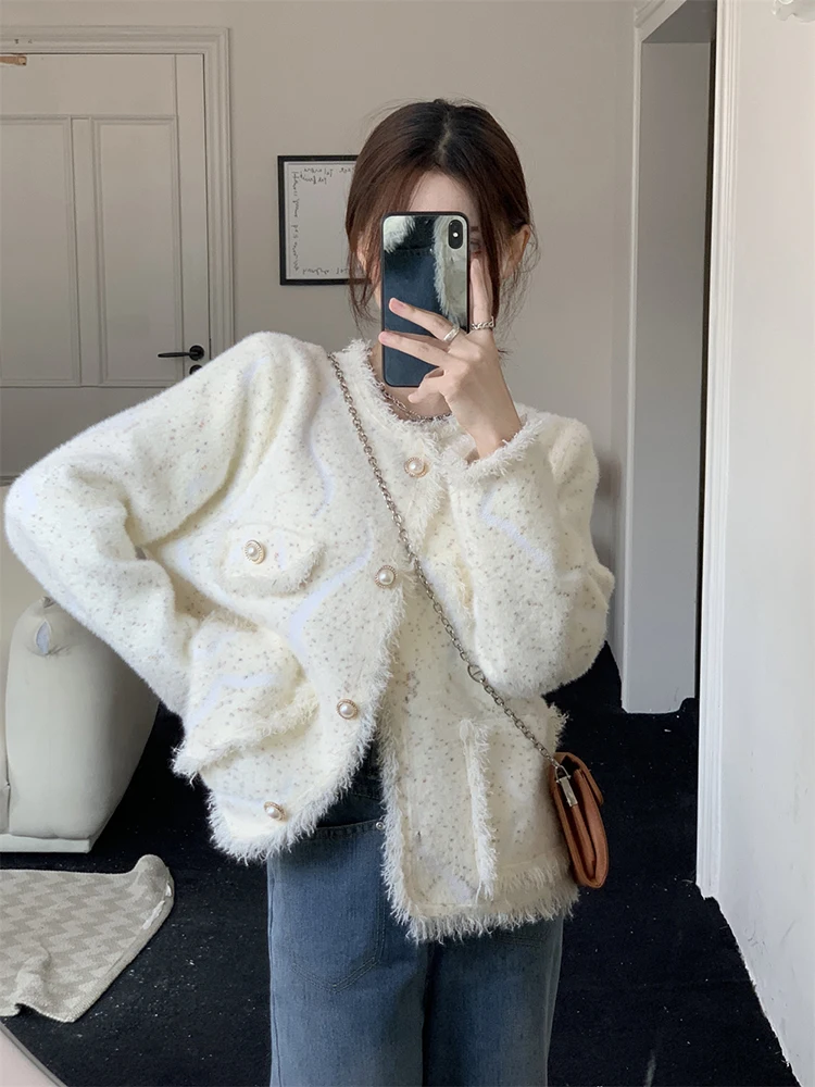 

Women Autumn Winter Coat Mink Velvet Temperament Solid Color Knitted Sweater Coat Round Neck Short Niche Cardigan Top D2000