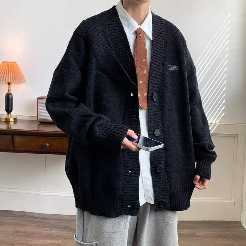 Рисунок 3 - Вязаный кардиган на пуговицах