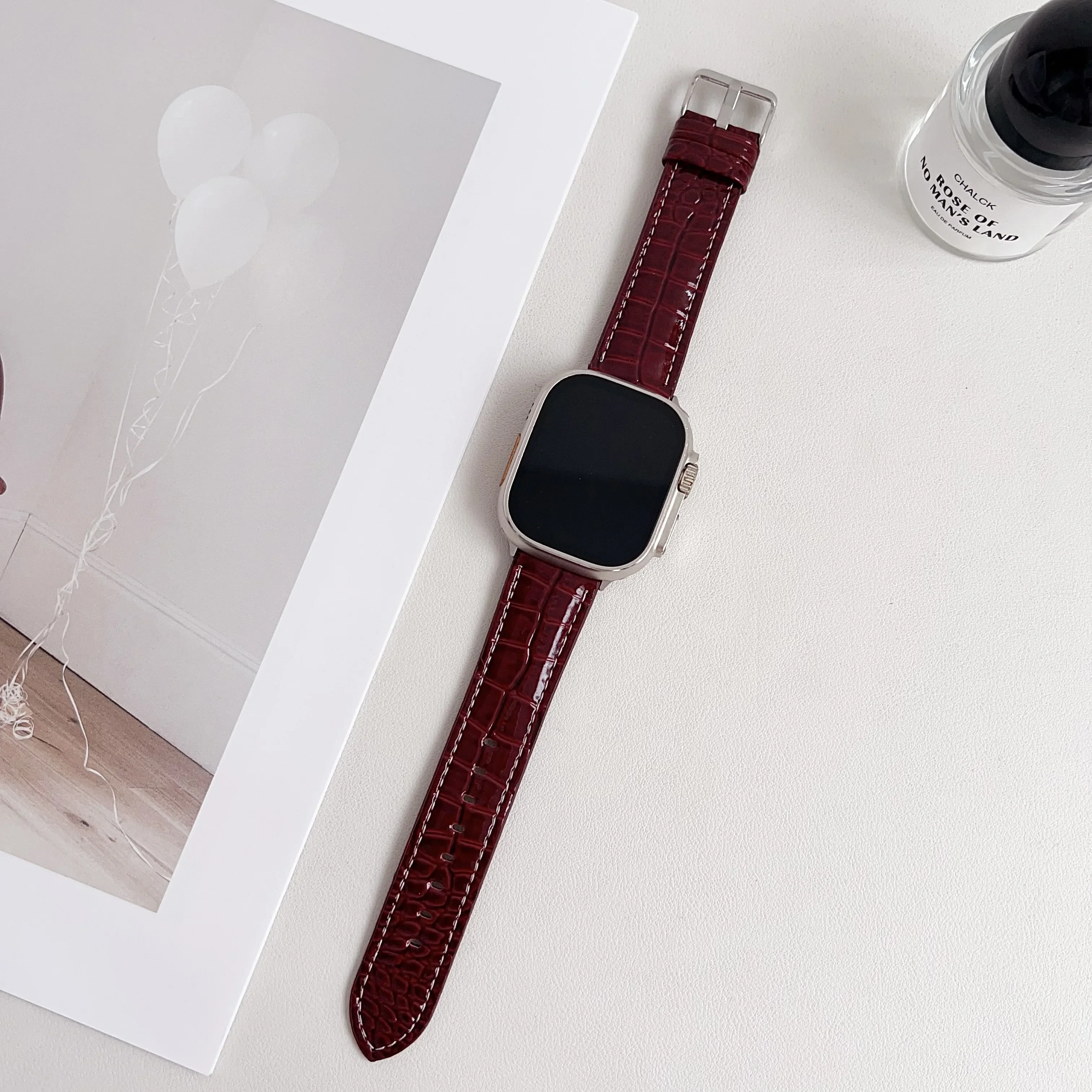 Premium Leather Watch Strap - Elegant Bracelet Design