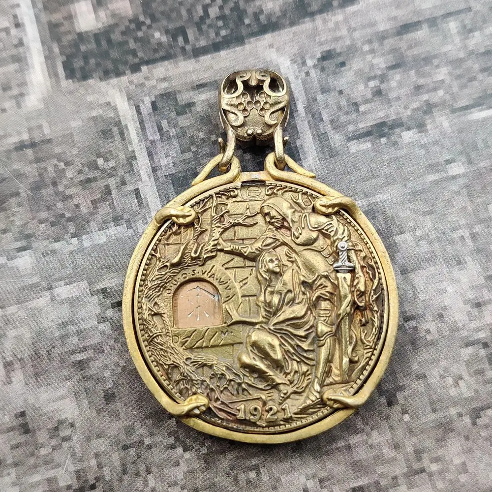 

European Style Wandering Coin Pendant Collect Home Decoration Crafts Souvenir Gift 1921 Holy Grail Mayan Organ Activity Badge