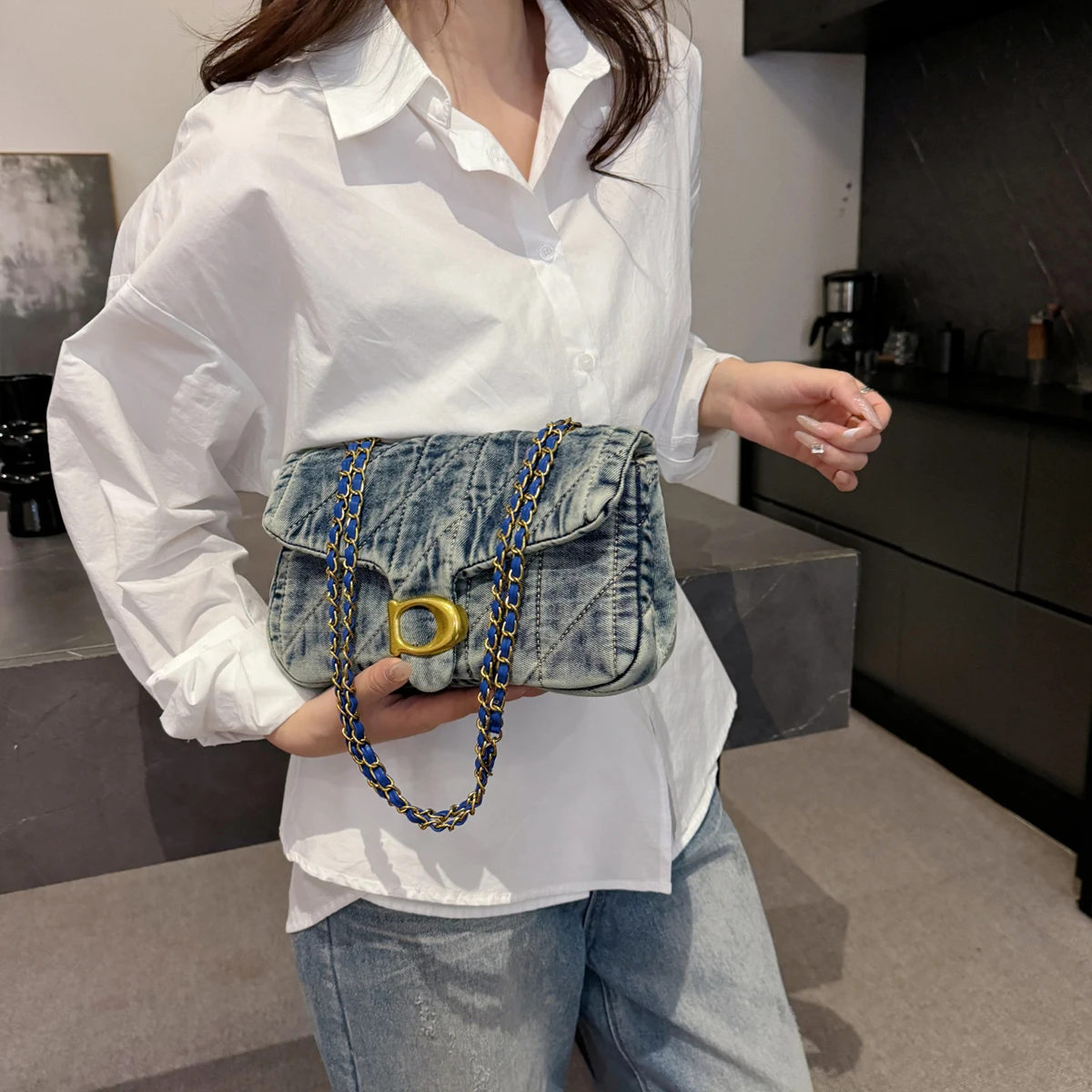 Hong Kong Style Retro Distressed Denim Armpit Bag for Women 2025 Summer New Fashion Versatile Commuter Shoulder Bag Chain Mobile Phone Bag Daily Work to School Class Lipstick Tissue