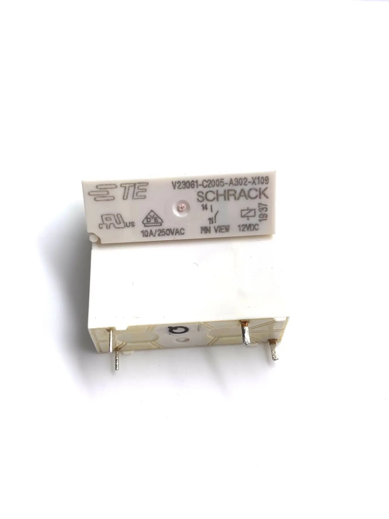 Description Picture 2 of itemThe Relay:V23061-C2005-A302-X109 12VDC ,1 PCS