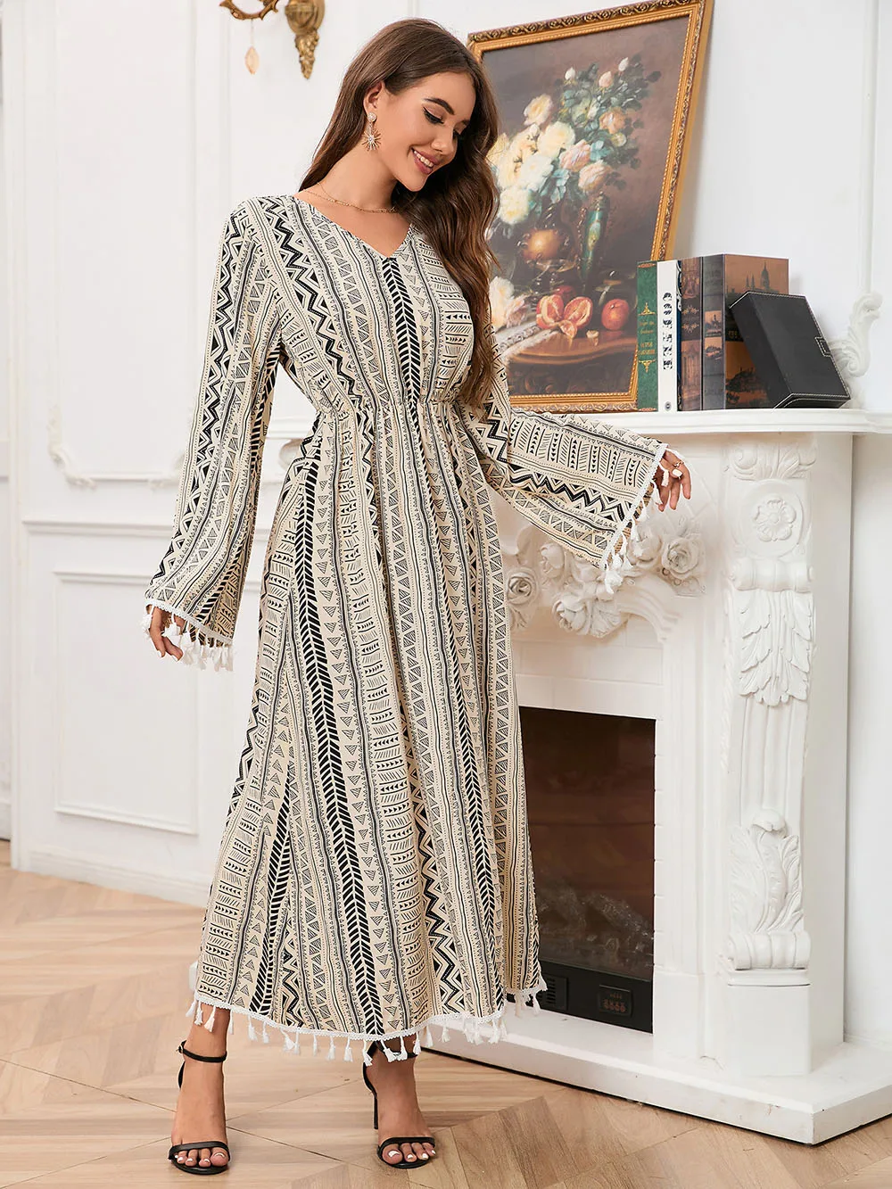 Simple Eid Abaya Dubai Turkey Dress For Women Muslim Long-Sleeved Islam Kaftans African Lady Robe With Tassel Bohemian Clothing