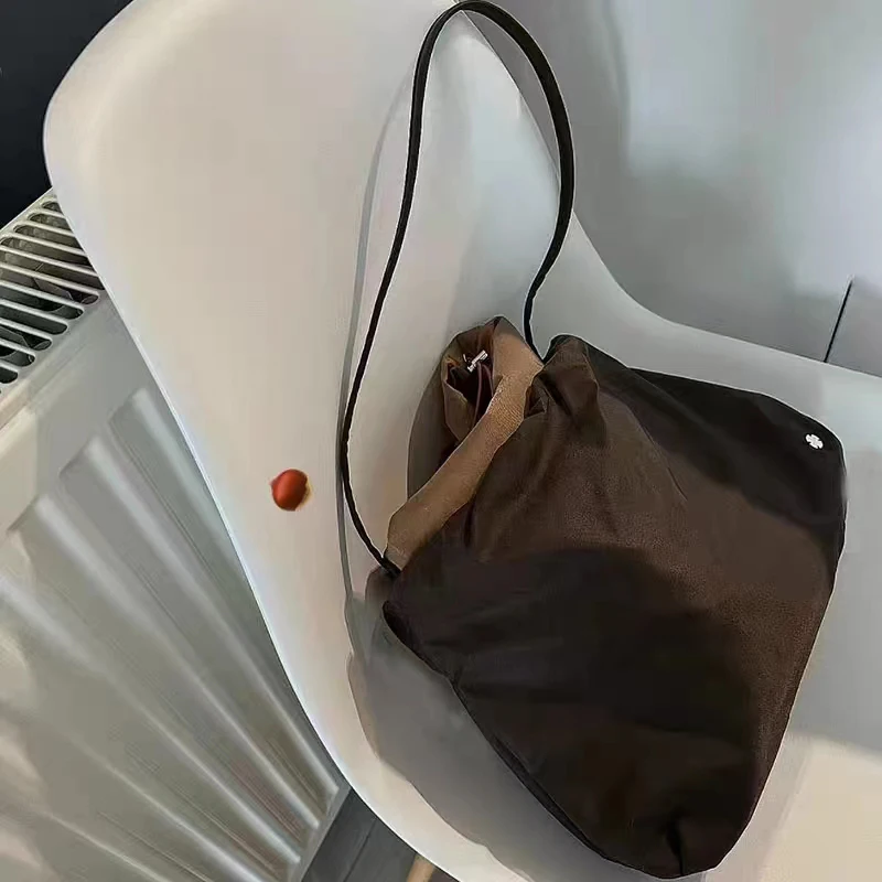 TR nylon shoulder bag is simple large capacity, and stylish for women