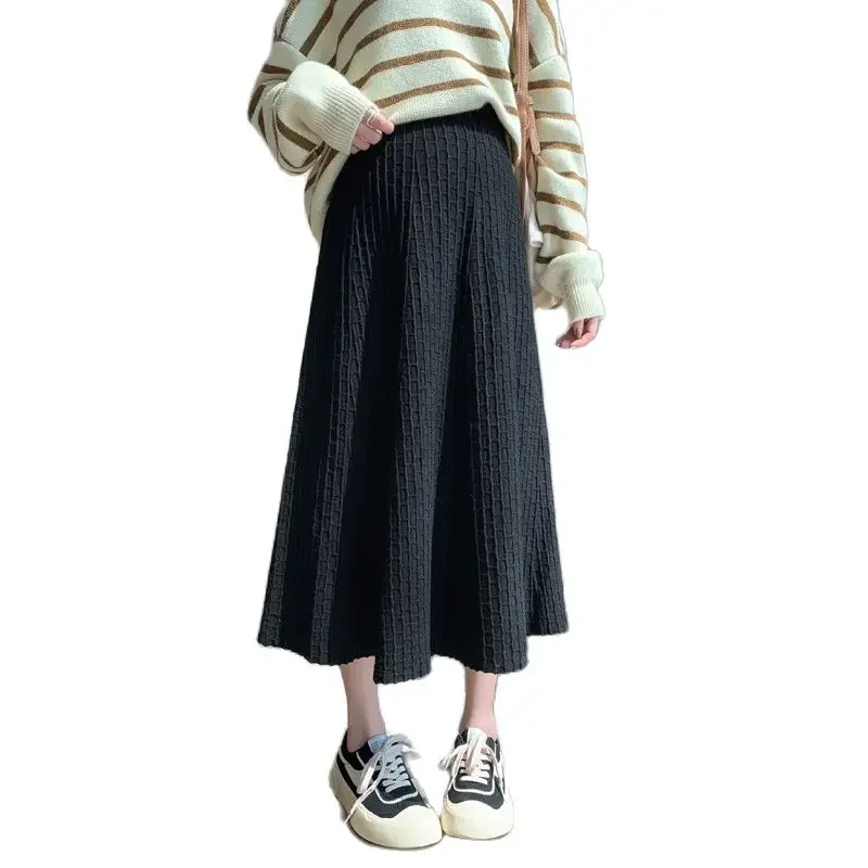Pregnant Women Winter Fashion Style Tall Waist Abdomen Knitting Skirts High Waist Full-skirted Plaid Umbrella Skirts Black Gray