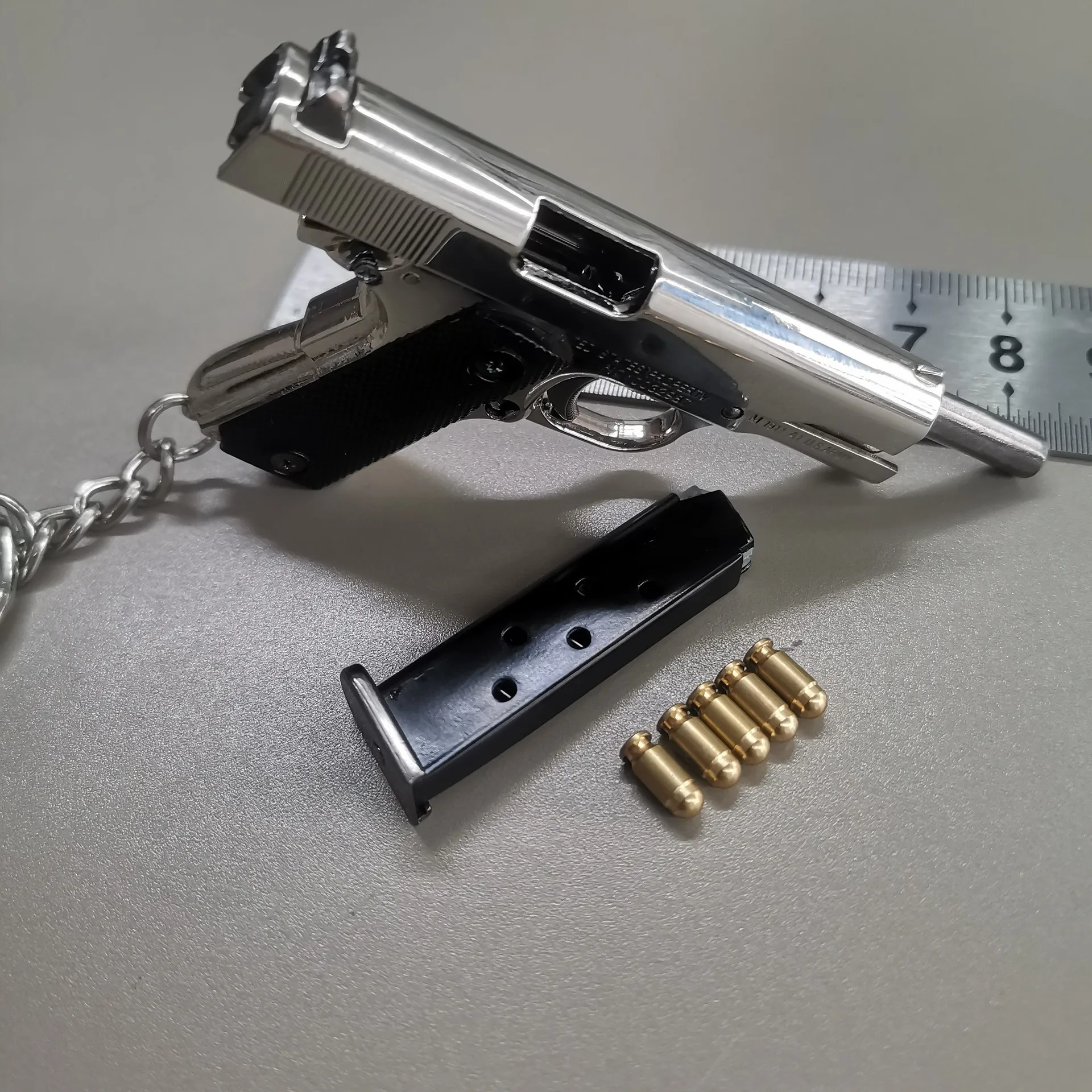 1:3 Full Alloy M1911 Pistol Shell Eject Mini Toy Gun Model Detachable Keychain Fake Gun for Boy Collection Adults Gift 2