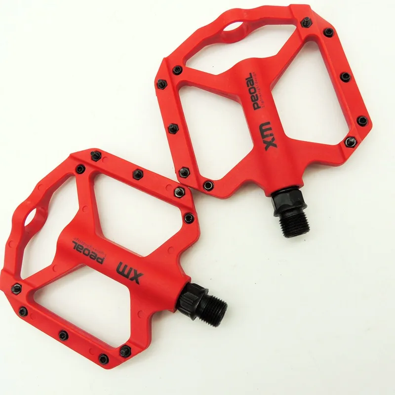 

Нескользящая велосипедная педаль из нейлонового волокна