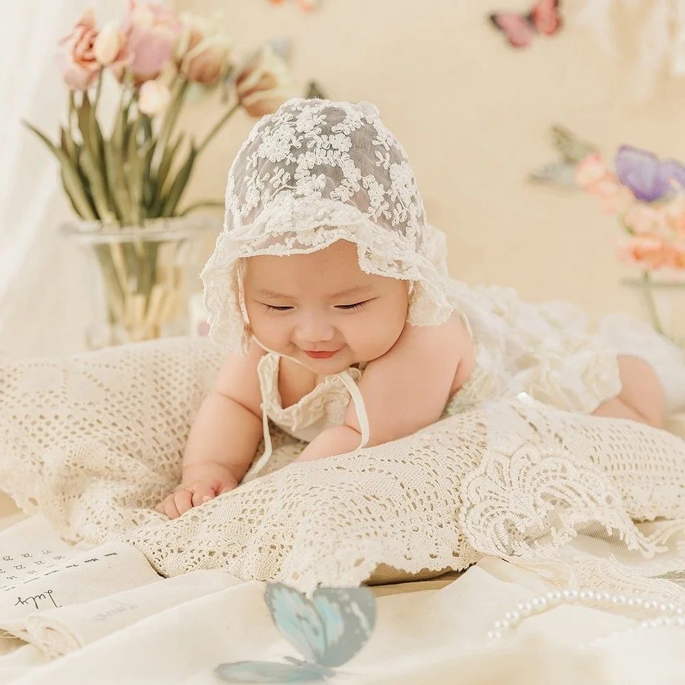 Gorro de encaje con flores para bebé, gorro de bautismo para niña