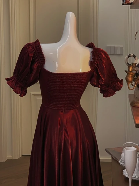 Vestido de Noite Clássico Francês para Ocasiões Especiais 6 Vestido de Noite Francês Vintage