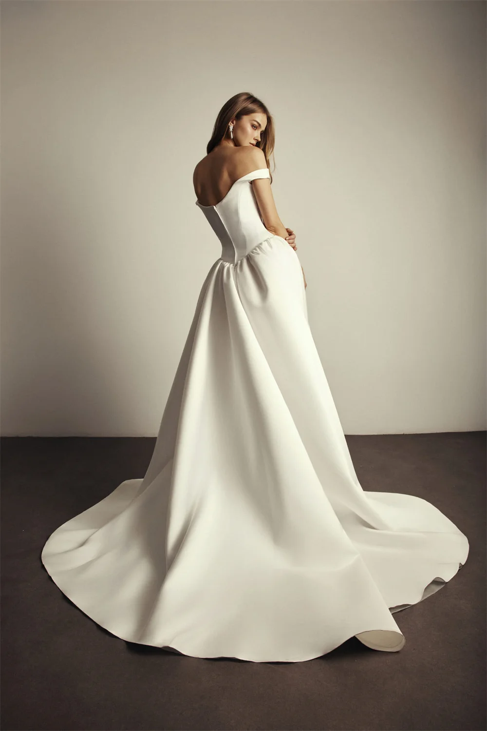 Kyoto Customized White Simple Satin Off Shoulder Wedding Dress A-Line Vestidos De Noche Elegant Court Train Robe De Mariée 2026