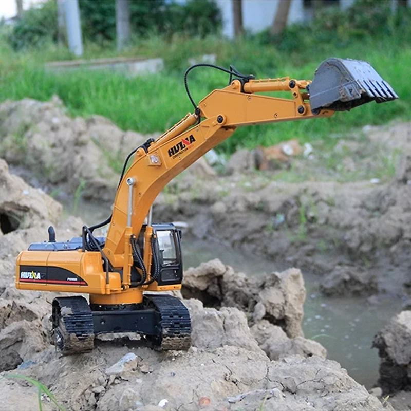 Huina 1/14 1580 Heavy-Duty 4-Drive All Alloy Remote Control