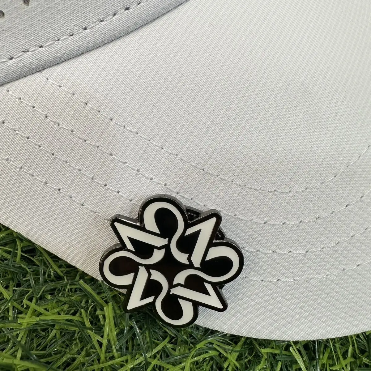ST ANDREWS New Men's and Women's Same Golf Mark Green Ball Position Mark Large Magnetic Belt Base Cap Clip
