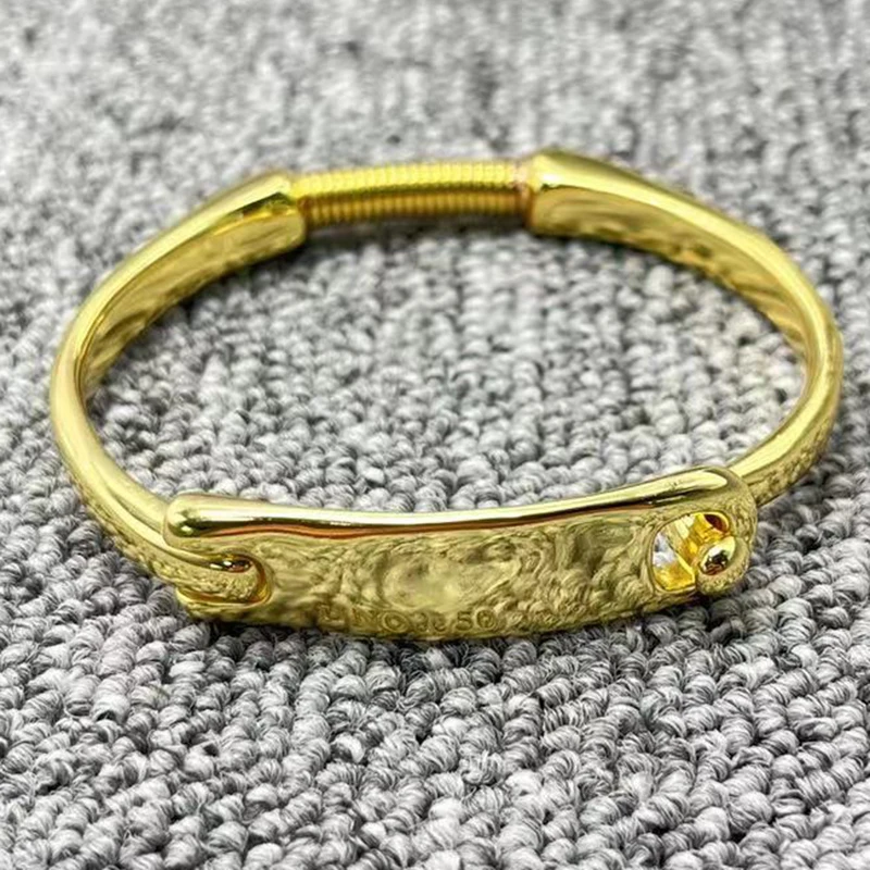 

2023 unode50 Exquisite Fashion Electroplated 925 Silver Deluxe Exquisite Women's Bracelet Romantic Holiday Gift