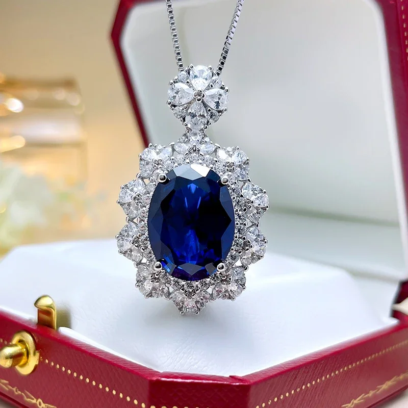 

14 Carat Synthetic Royal Blue Treasure Necklace Pendant Dove Egg Corundum Retro 925 Sterling Silver Retro Wedding Jewelry