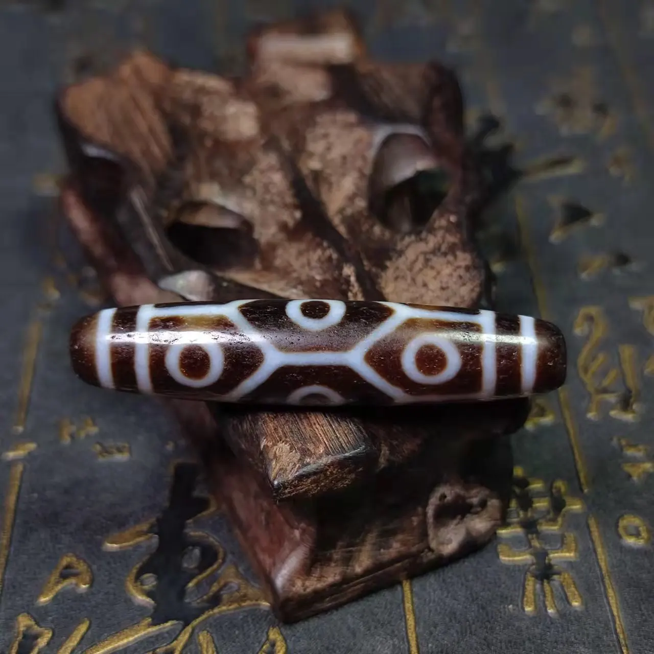 Tibet Ji Tortoise Shell 9 Eyes Pattern Dzi Beads 58*12Mm Old Dragon Pattern Agate Beads Necklace Pendant For Men & Women