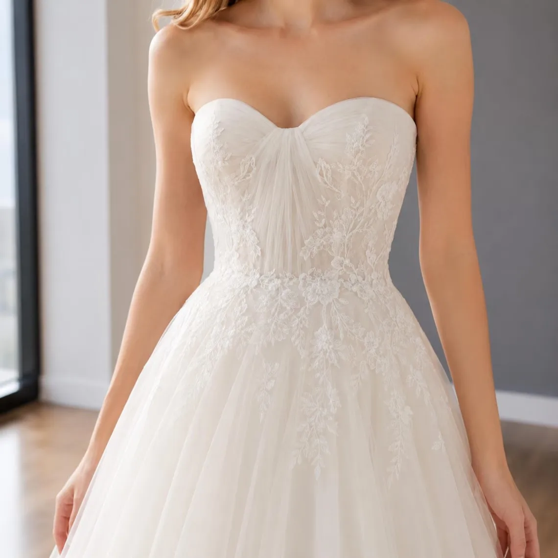 Abiti da Sposa Personalizzati Stile Principessa, Senza Spalline, in Tulle, con Applicazioni in Pizzo, Pieghe, Abiti da Sposa da Favola - immagine 2