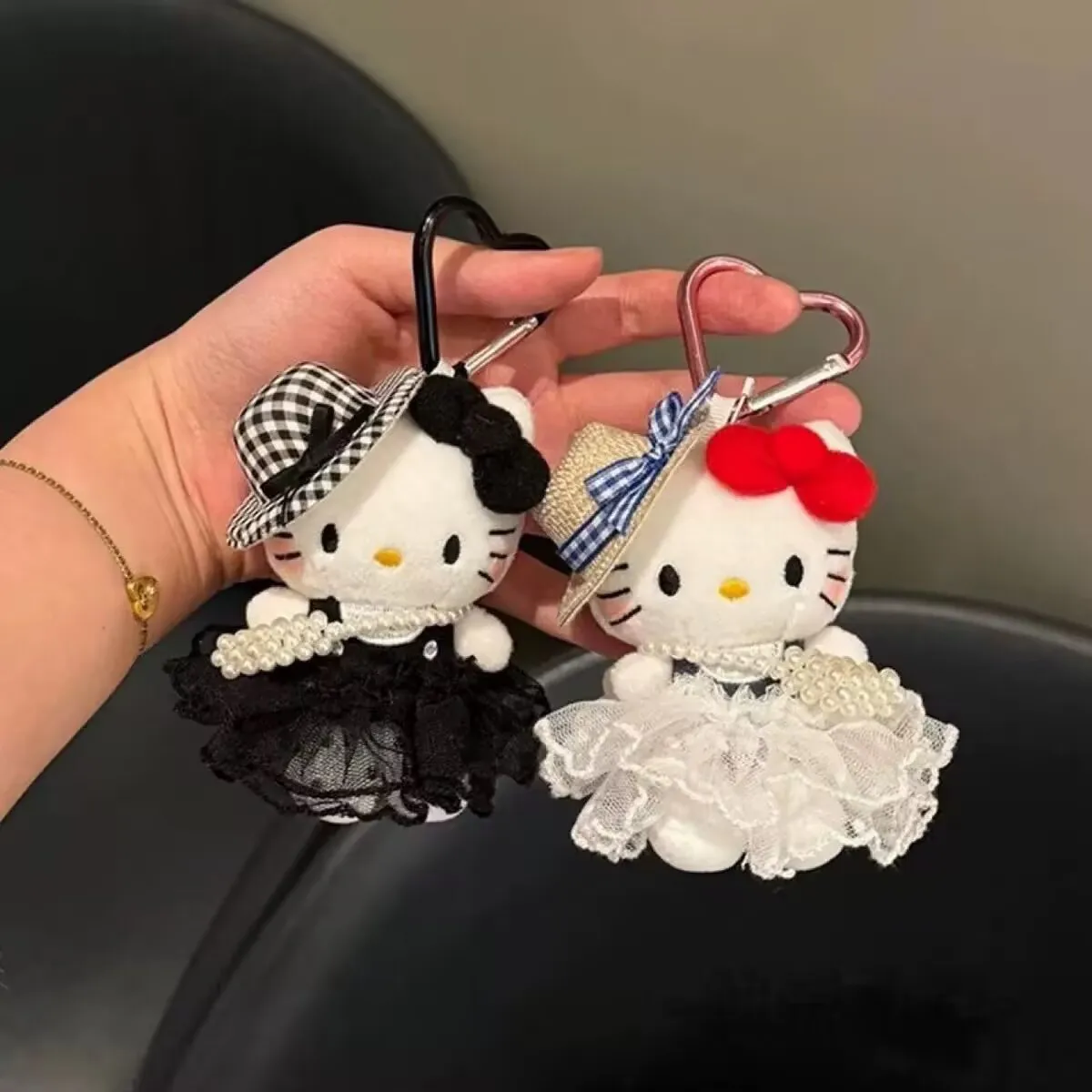Sd47aba3a5ee14046b8c2aab83aa90b45J - Hello Kitty Merch