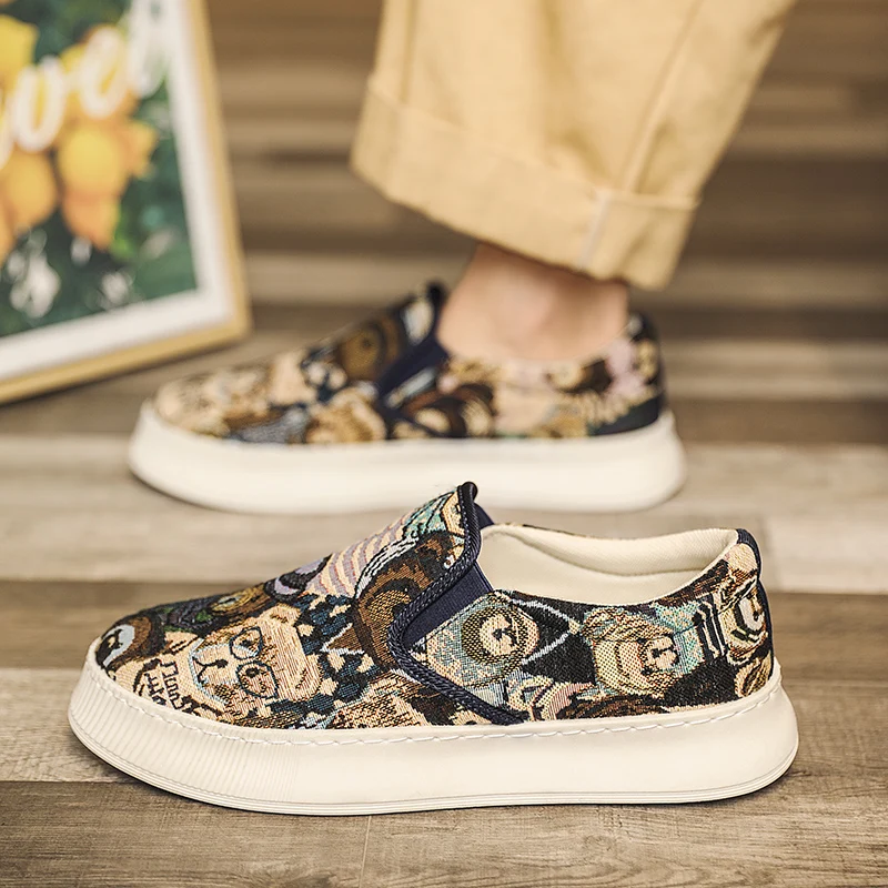 HKDQ Summer Bear Canvas Loafers For Men Fashion Cartoon Breathable Men's Vulcanize Shoes Platform Slip-on Casual Espadrilles Man