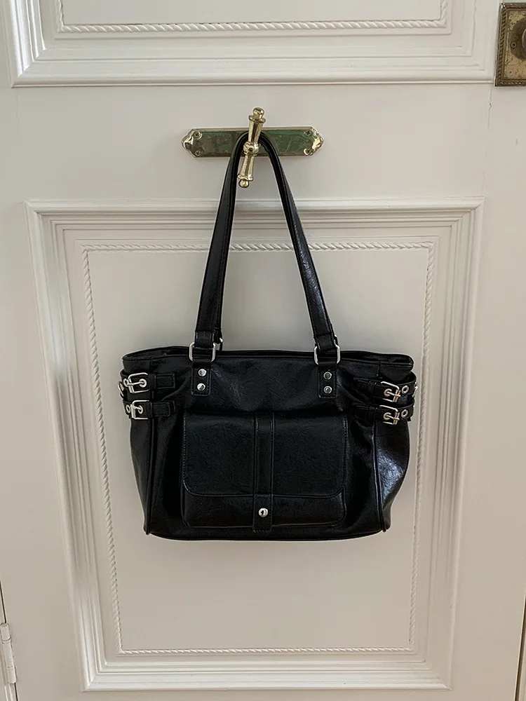 Rivet Women's Totes Large Capacity High Quality PU Leather Ladies Shoulder Messenger Bags Femme Commuting Ladies Big Handbag