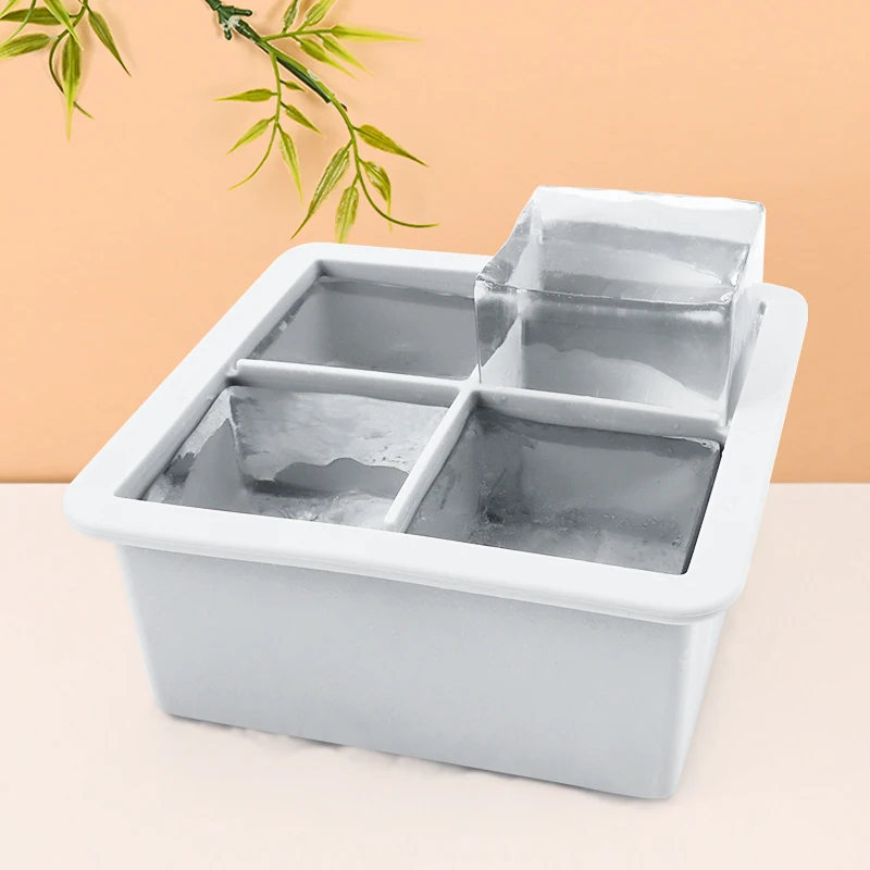 VITAVON Ice tray 4 Cubes 2&rdquo;x2&rdquo;x2&rdquo; Highly Transparency easy release Perfect for Whiskey Balls Long-Lasting lce Mold