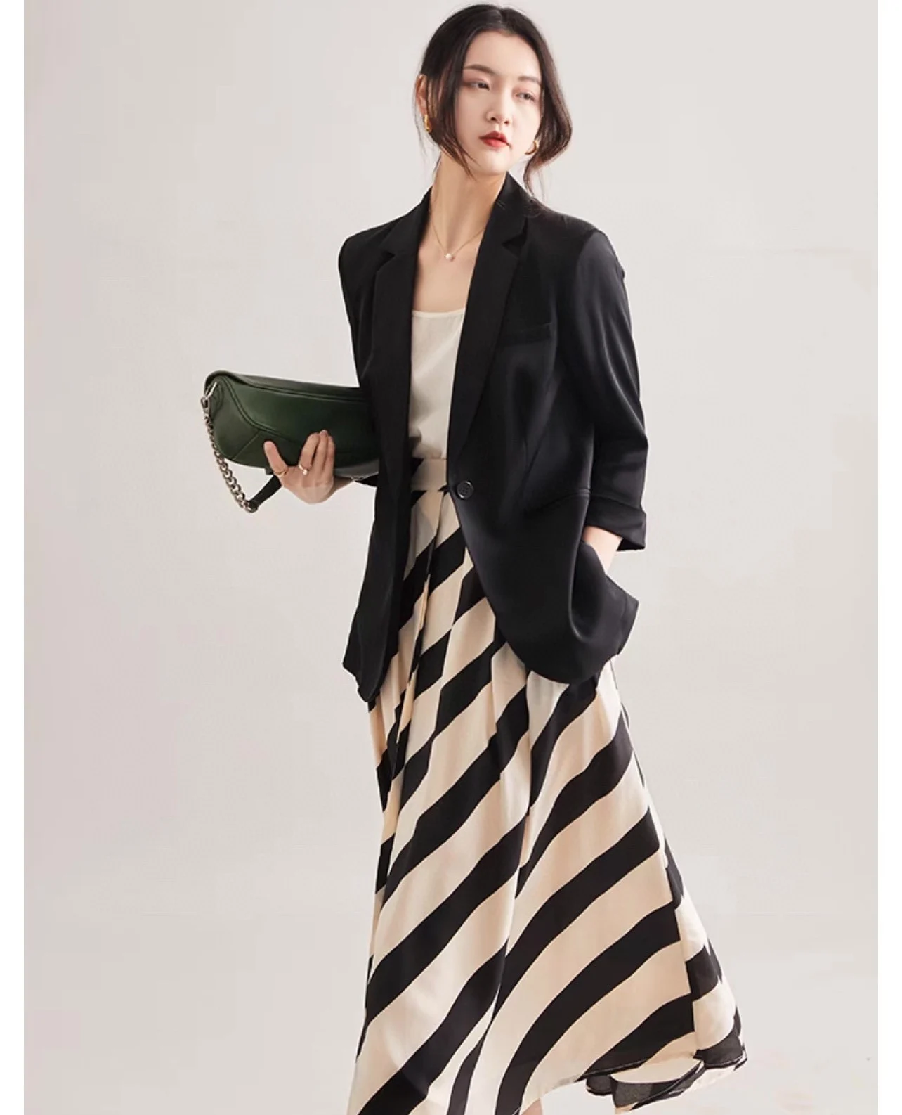 

2023 Spring/Summer Fashion New Women's Clothing Silk Blended Suit 0814